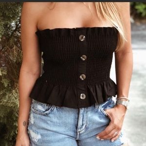 CUTE BLACK STRAPLESS TOP WITH BUTTONS 👑👑👑